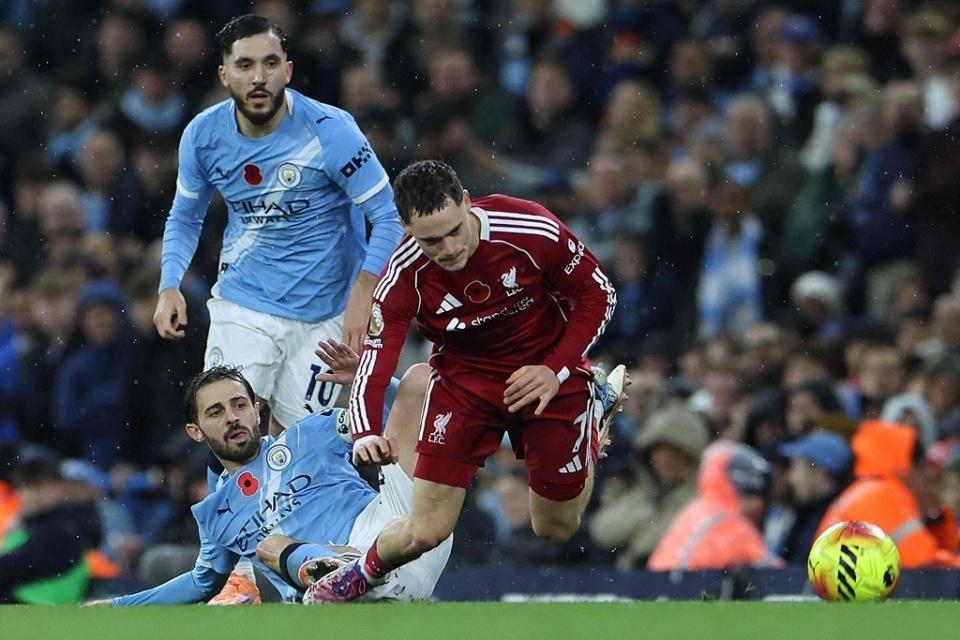 利物浦血亏1.36亿水货加盟16场仍0球！跑出空门又遭萨拉赫无视