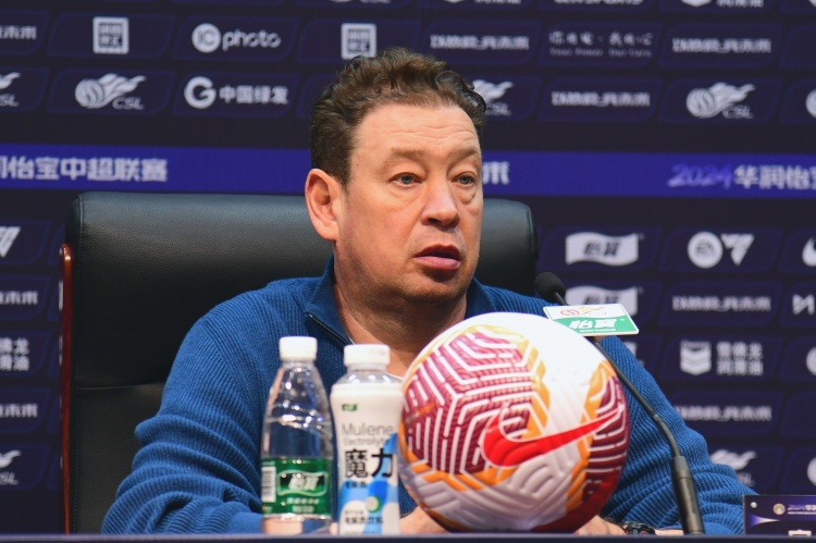 斯卢茨基：明天上海德比申花要展现出自我刘诚宇是出色的前锋