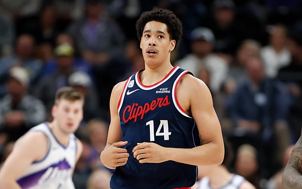 颇有潜力的蓝领型中锋!结果快船却非要让他在发展联盟打打杀杀