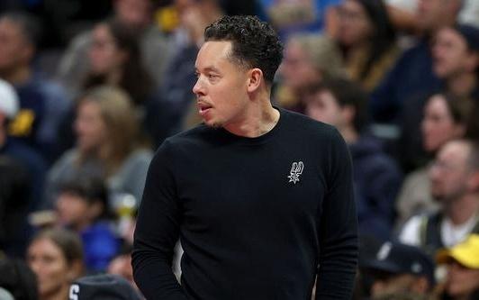 马刺主帅谈晋级:球员们很兴奋我们击败了一些强队才做到这一点