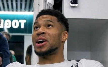 纯胡侃字母哥：45年后也许我还多了四