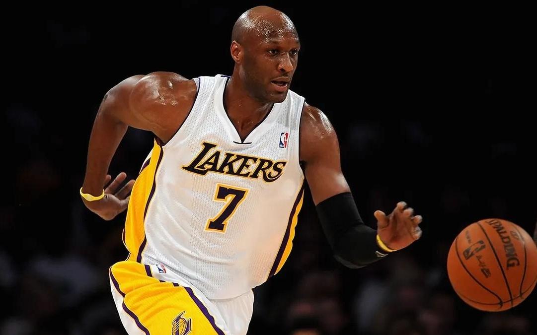 奥多姆：现在的NBA球队总让核心打挡拆到没剩几秒，然后甩锅给角色球员