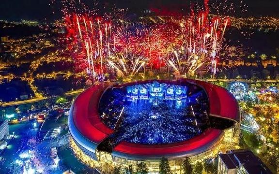 每体:迪拜举办“梅西体验展”,球迷可通过VR回顾其职业生涯