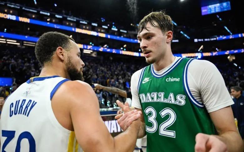 库里：弗拉格的表现和球商远高于年龄，他的未来一片光明