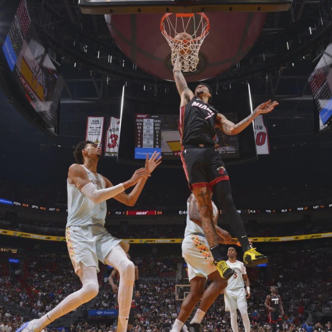 24+10+2!连续三场爆发!NBA又一个文班亚马