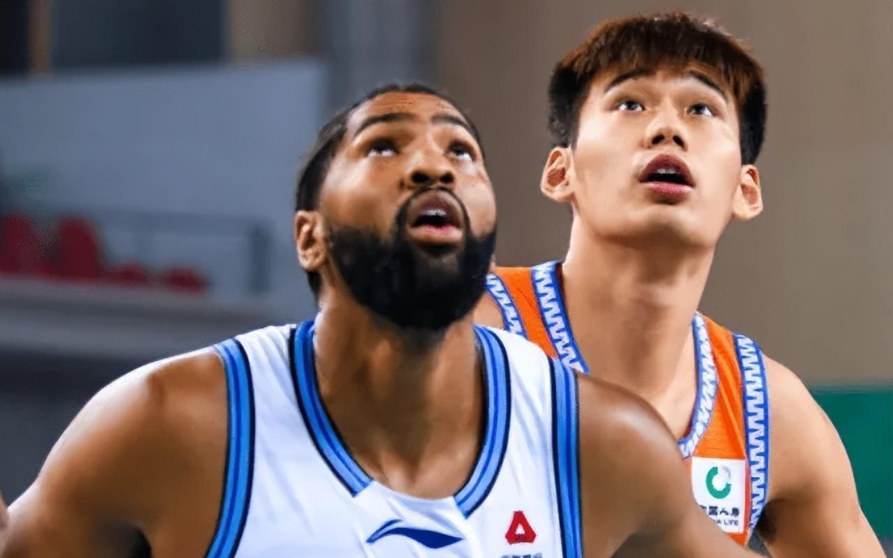 新疆开会要对外援开刀了对路易斯金做评估,只靠劳森太被动了!