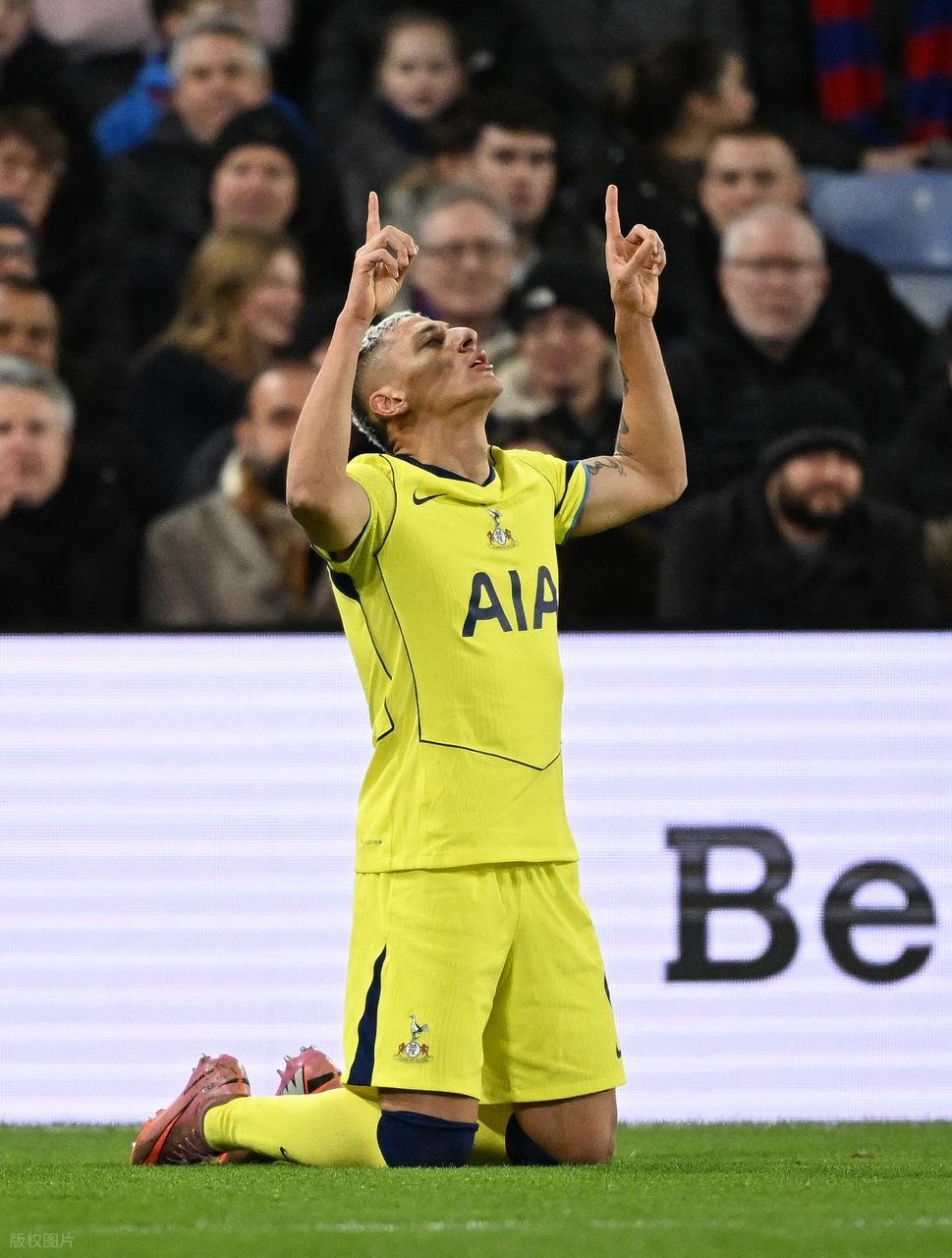 英超最新积分战报热刺小胜止颓势差