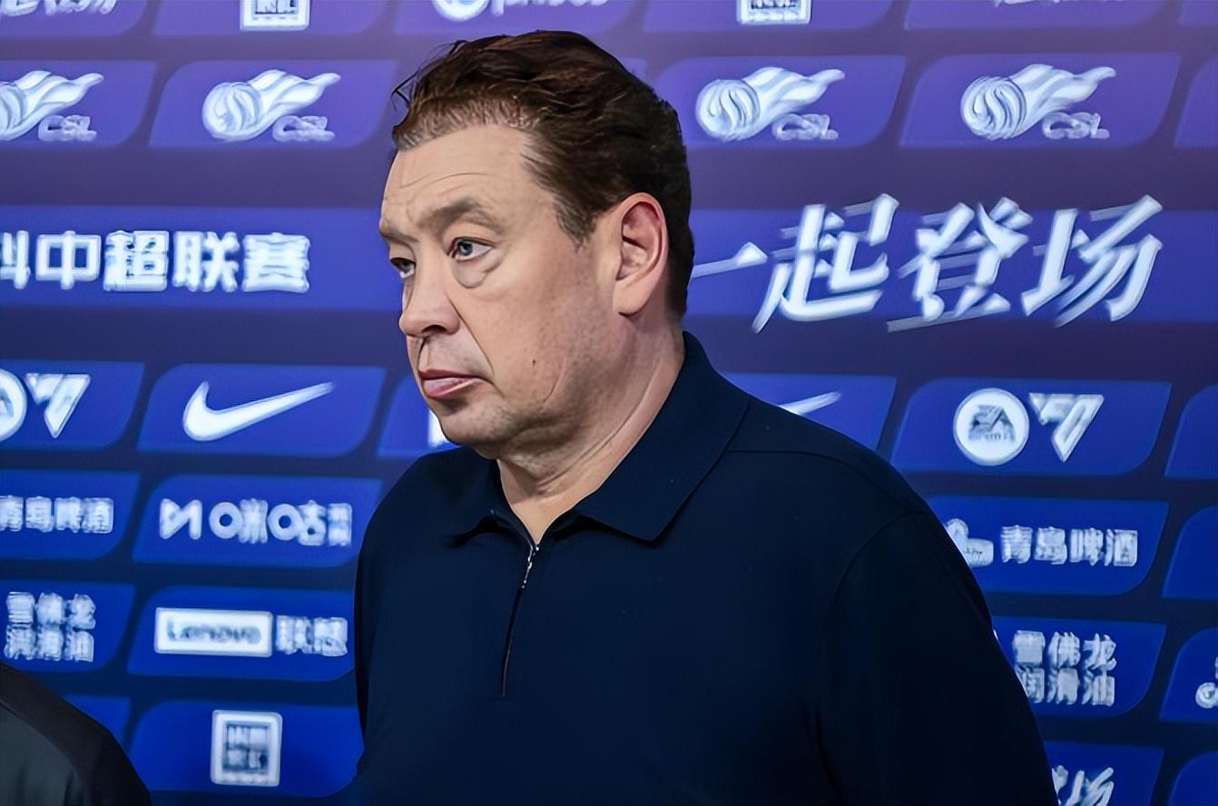 邓卓翔还没在三镇转正!国际足联就带来喜讯,已赋予球队引援资格