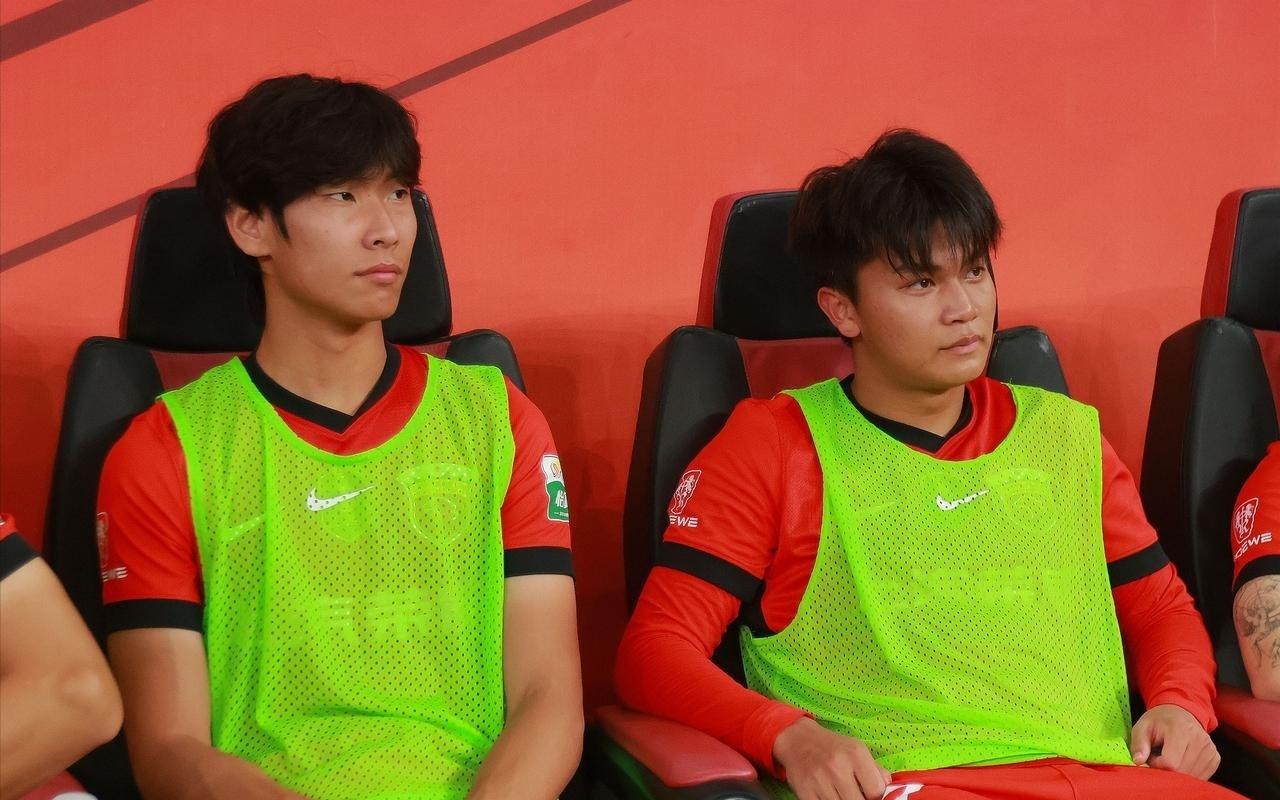 中超U21最佳阵容:王钰栋领衔,泰山仅1人入选二阵,国内青训爆发