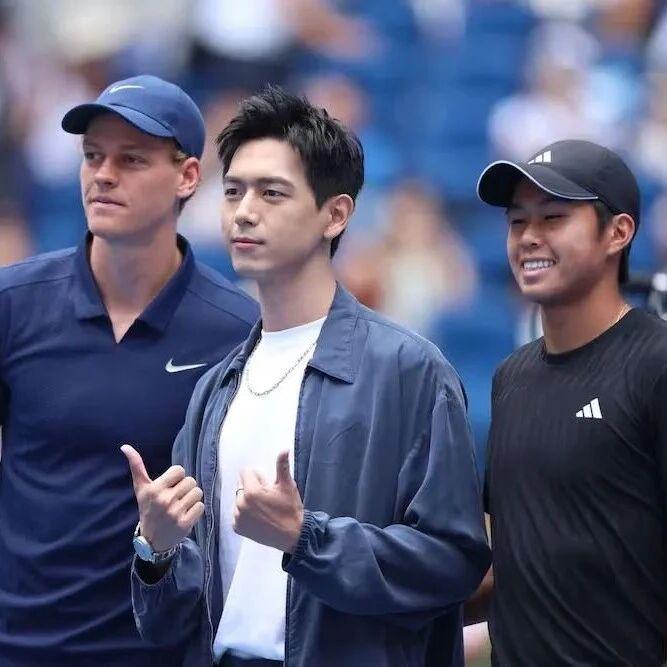李现化身摄影师，现身中网男单决赛