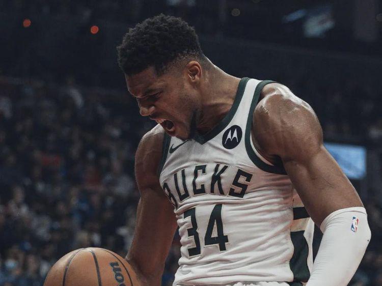 字母哥连爆三场!合砍108分48板21助!打破NBA历史纪录