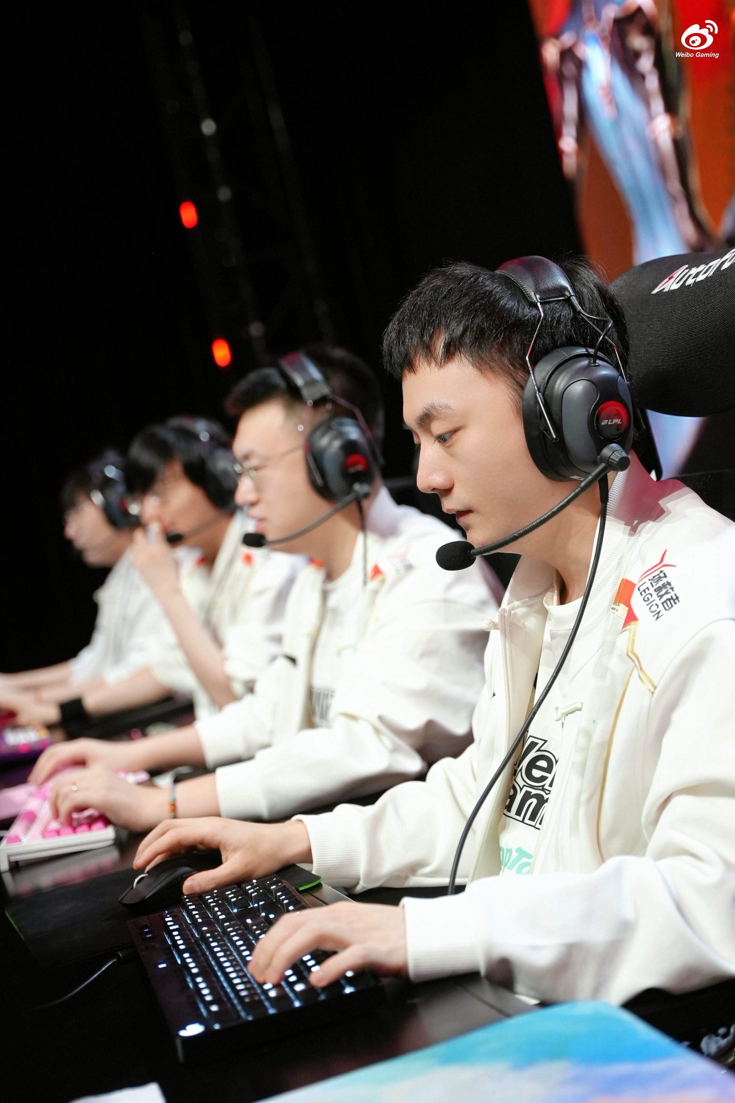 乐善好施这一块！WBG先后帮BLG、NIP等四支队伍终结连败