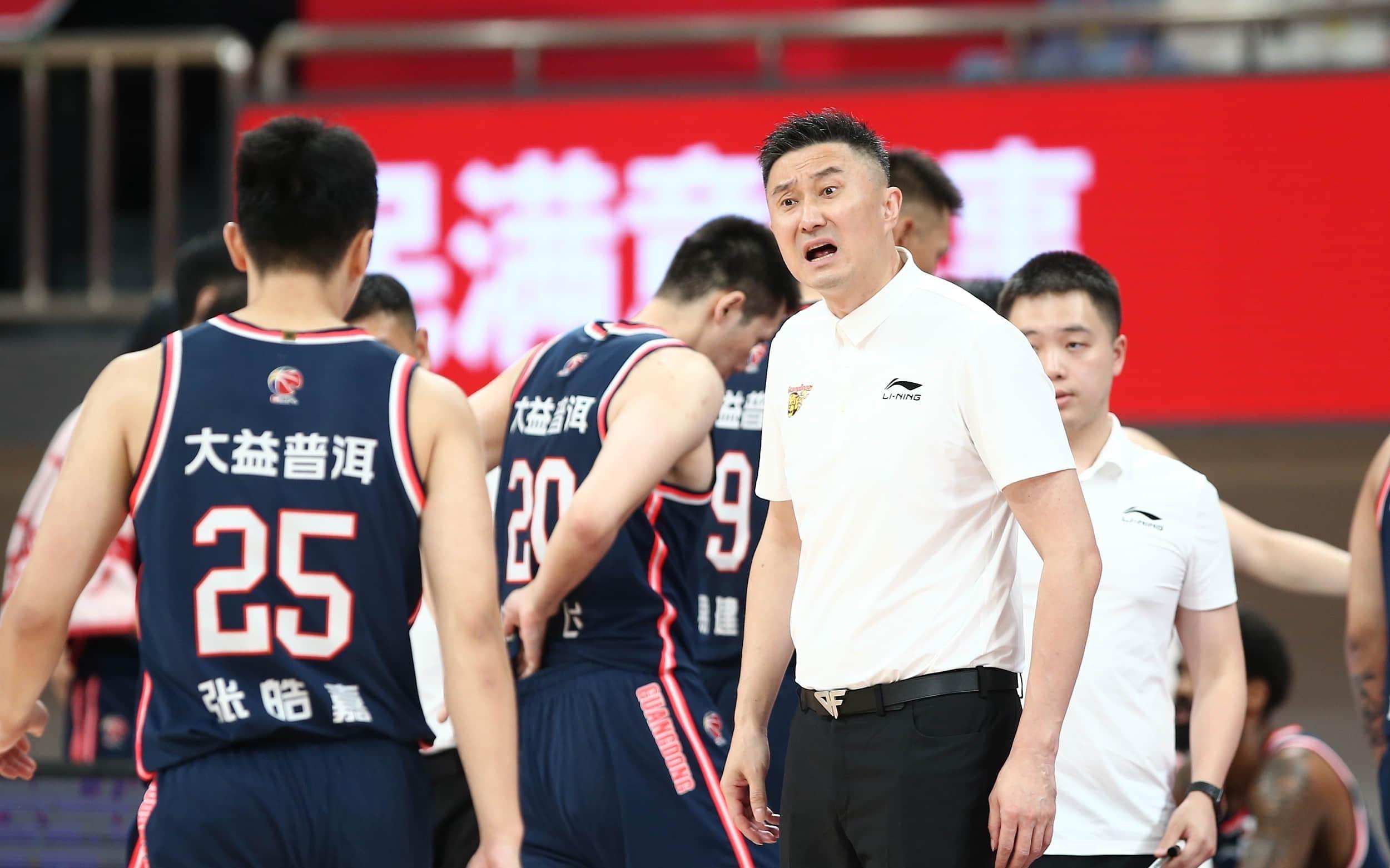 网友实名举报广东男篮主帅杜锋疑似打假球，并公开举报信内容