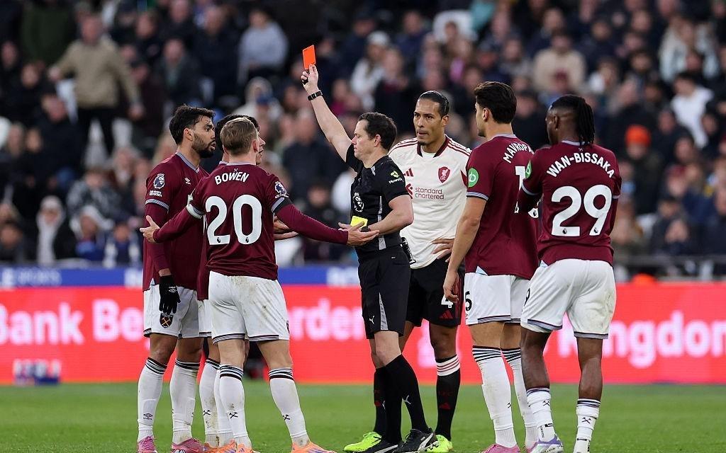 英超官方解释帕奎塔染红：两张黄牌都是因为对判罚表示不满