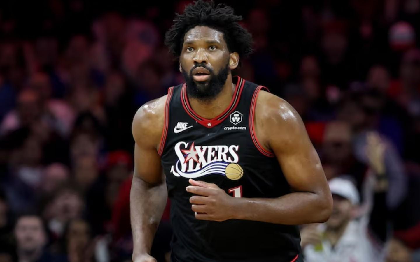 官方:76人因将恩比德列为不可出场又让其登场而被罚款10万美元