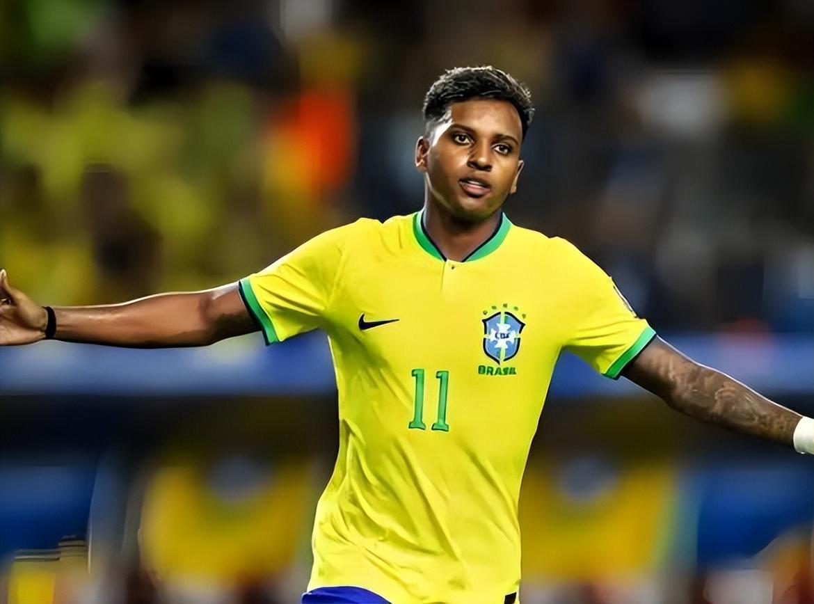 意外!上港用傅欢和刘祝润换吕焯毅转会加盟,球迷:纯属无稽之谈