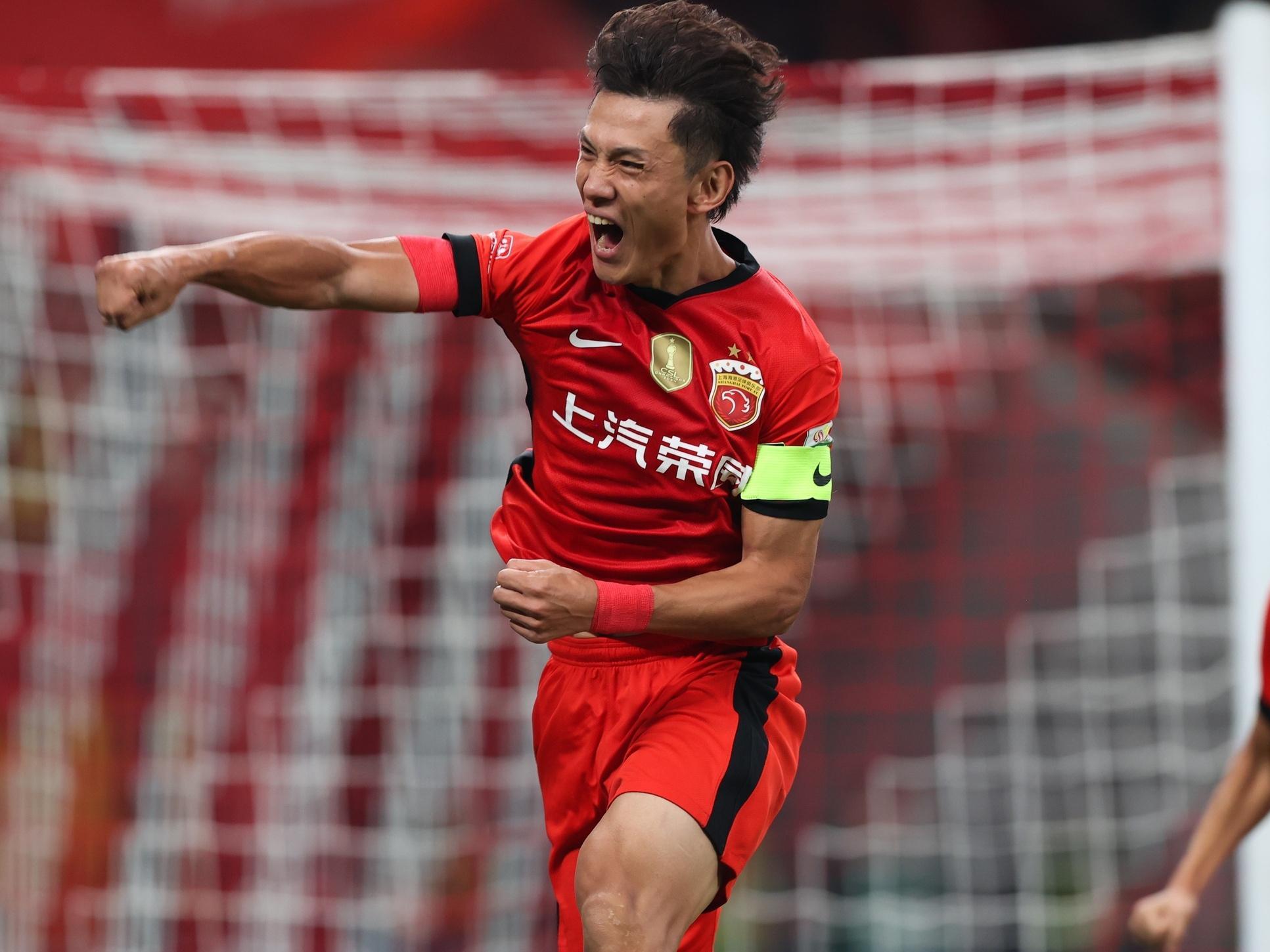 中超冠军提前归于上海,蓉城家门口翻车,海港末轮战平即可卫冕