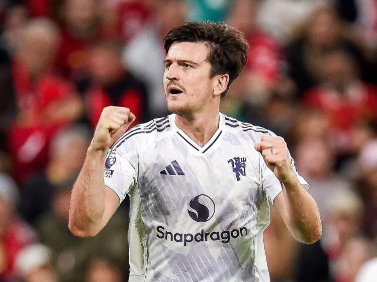 英超:曼联21送利物浦4连败!马奎尔绝杀,加克波3中柱+失绝平