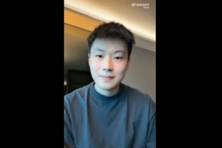 赵心童谈足球：小时候陪爸妈看的多，我爸喜欢曼联，我喜欢曼城