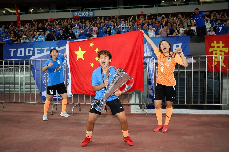 足球报：武汉女足明年出征世俱杯，若晋级半决赛将对阵阿森纳女足