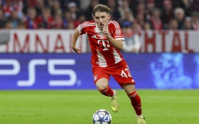 17岁妖星三连斩独享历史第一，拜仁31