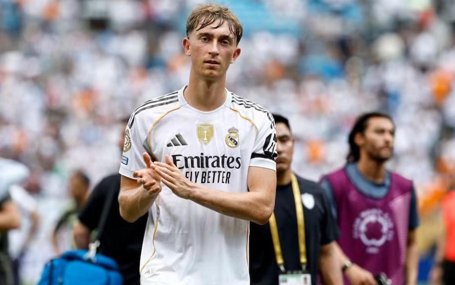 塞尔:赫伊森未参加皇马周二训练,出战奥林匹亚科斯存疑