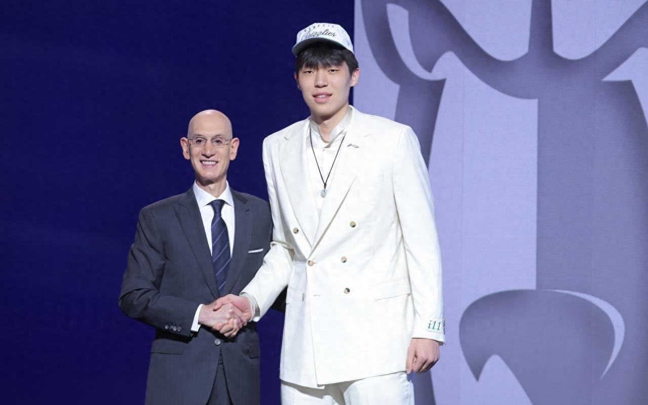 杨瀚森成NBA财富密码，开拓者零售额飙升超10倍，收视率再创历史
