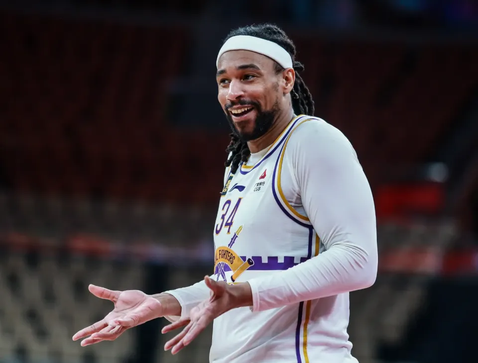 送走萨林杰又来个刺头!周鹏拿他没办法,张庆鹏能降服此人吗