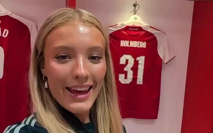 阿森纳女足新援因外表出众引来低俗评论，俱乐部关闭评论区