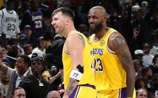 詹姆斯：卢卡不需要为我改变比赛方式我们会围绕他调整