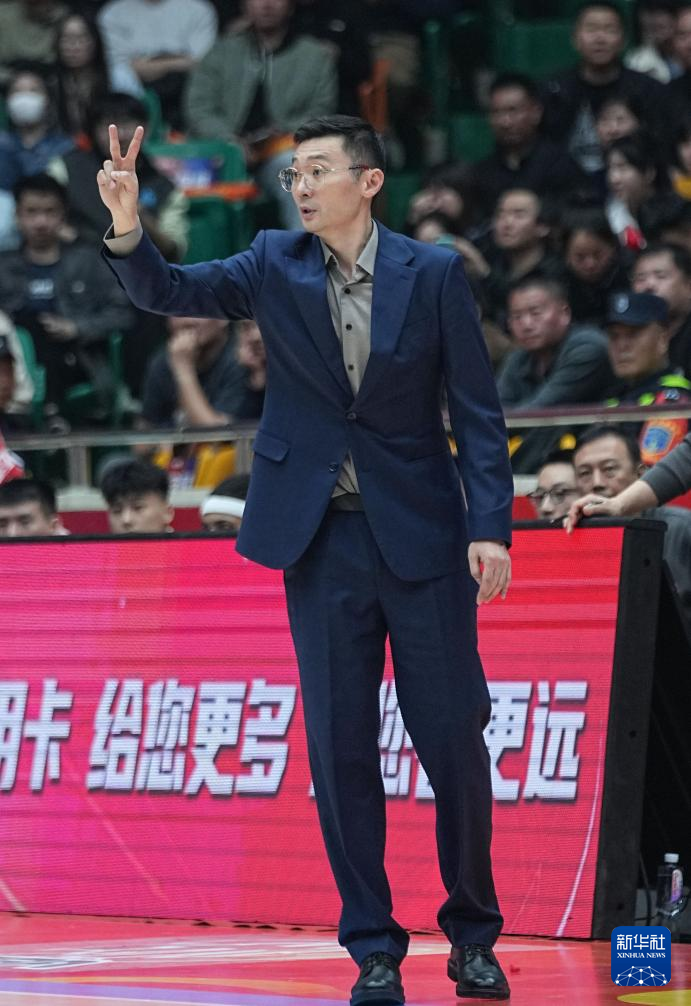 联赛至今5名主帅已下课，CBA教练为何成“高危职业”