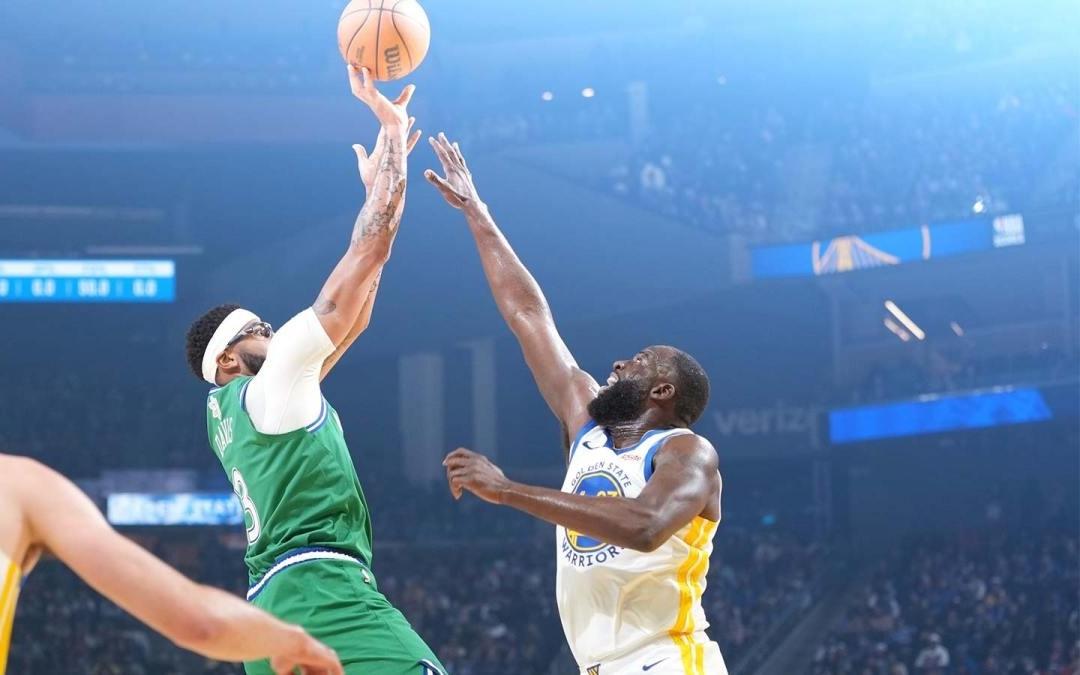 勇士队仍然对戴维斯的交易感兴趣，但目前尚不清楚交易会如何进行