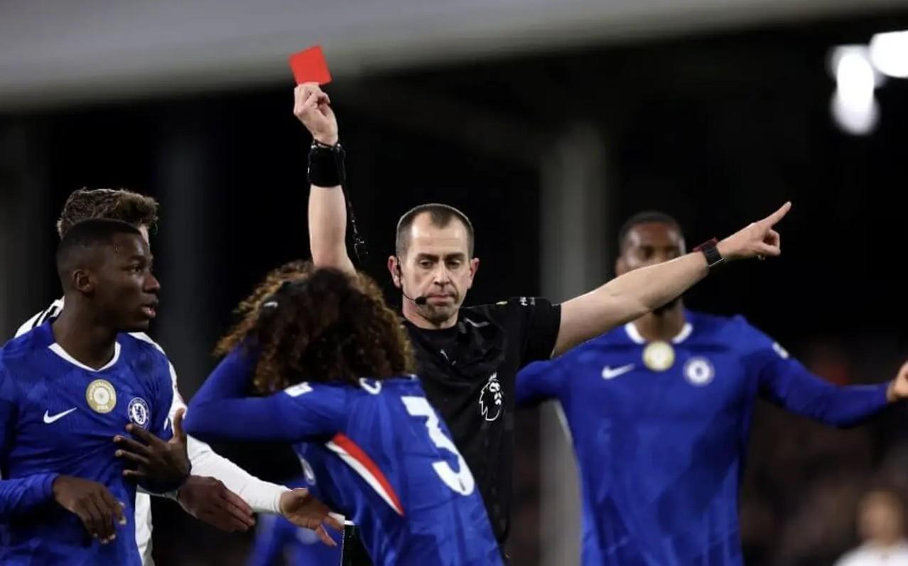 TA：库库染红后切尔西的整体反应暴露