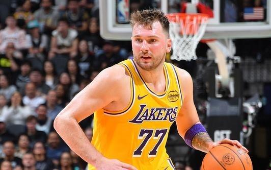 东契奇：詹姆斯缺阵我们难以和对手抗