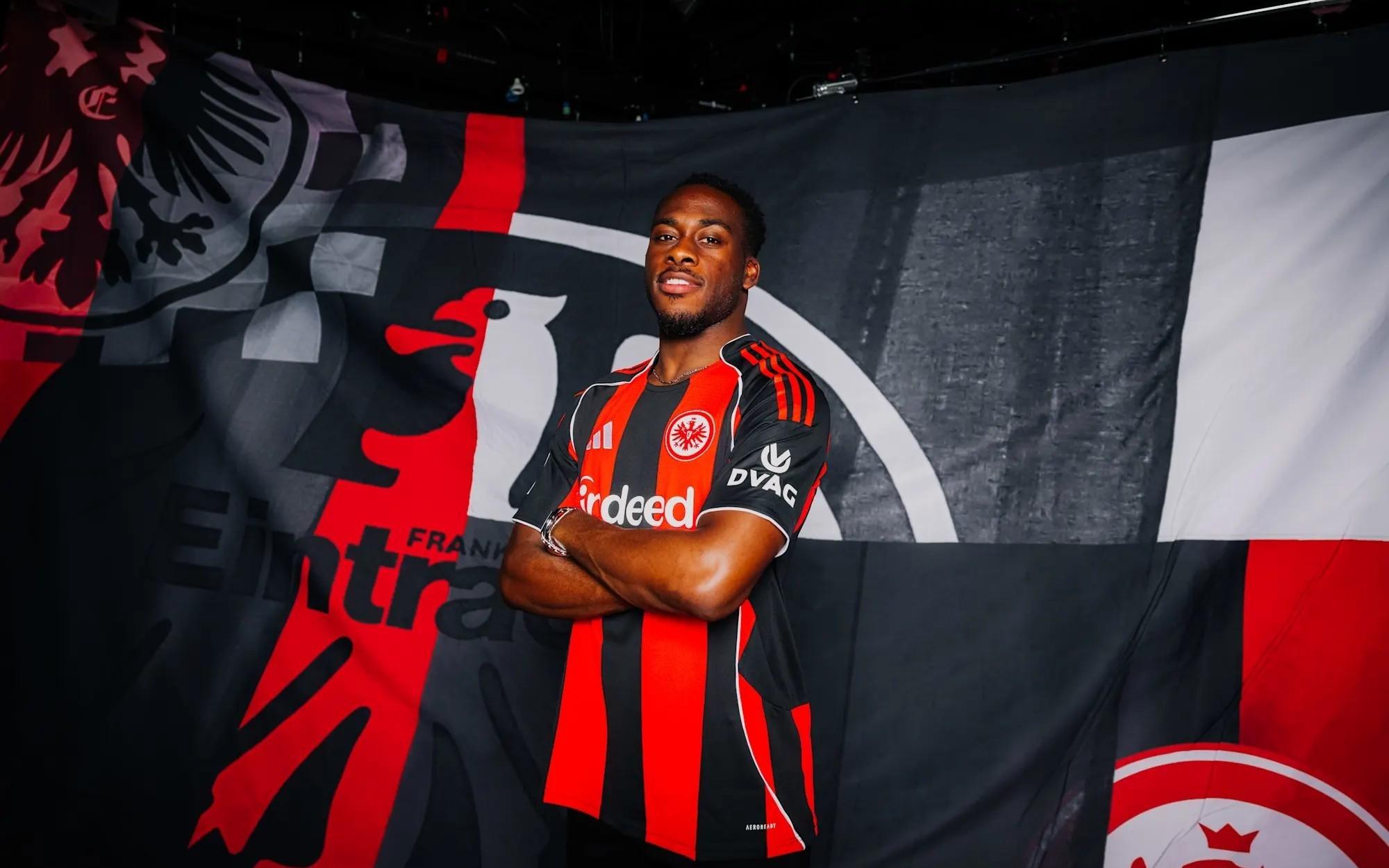 官方：诺丁汉森林23岁前锋卡利穆恩多