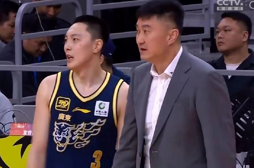 广东男篮胡明轩需要休息，赵睿小伤大