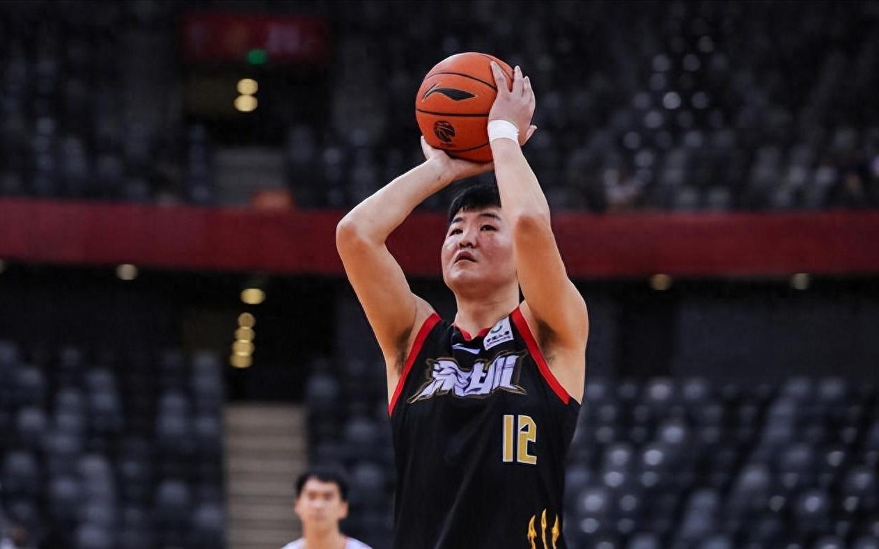 不打球了！CBA名将选择退役，转型为助理教练