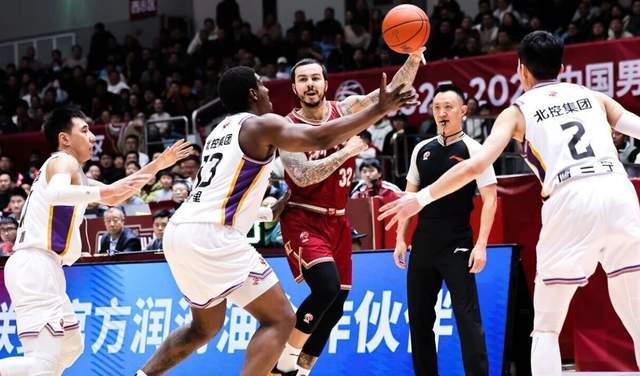 换帅如换刀！广东苦主7战6胜重新杀回联盟前五，季后赛又要变天了