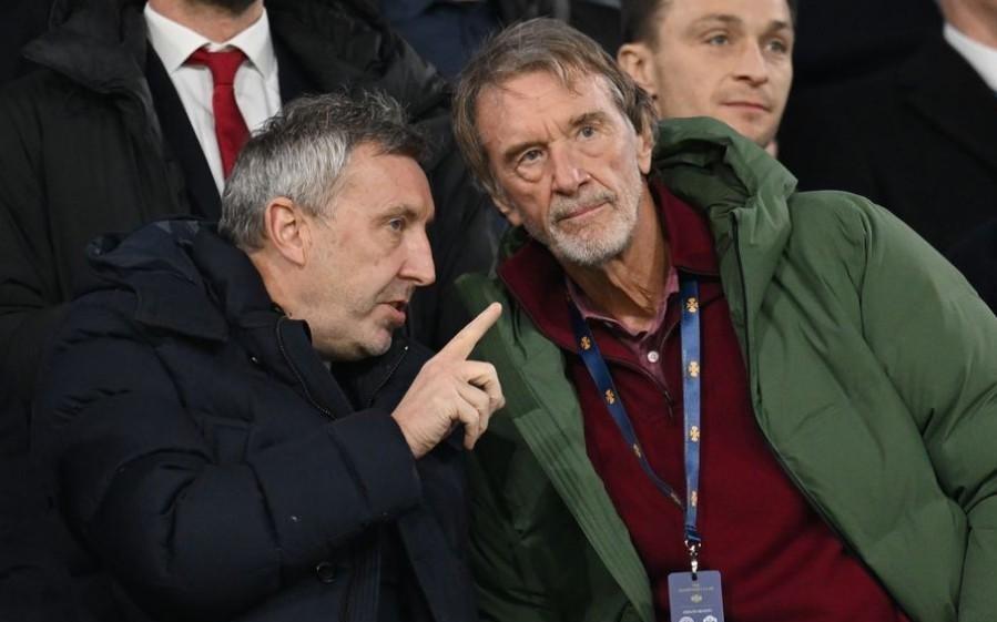 太阳报：威尔科克斯告知曼联球员这赛季目标是欧冠资格