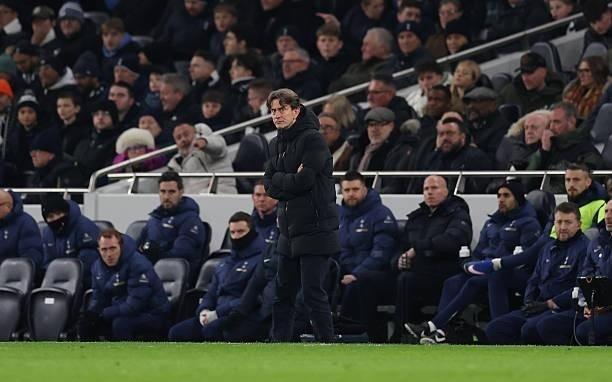 未尝胜绩，弗兰克6次与埃梅里执教的维拉交手，仅2平4负