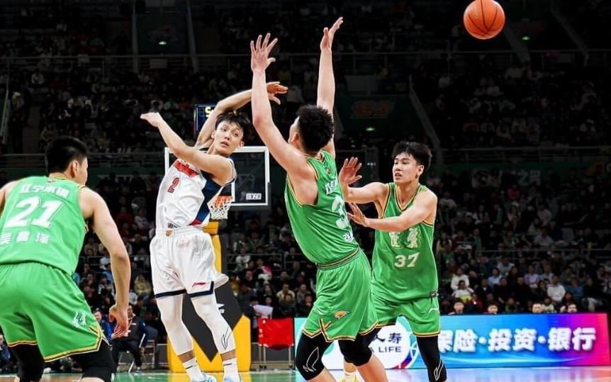 CBA积分榜最新排名出炉！辽篮惨败广东跌至第10：上海第1山西第7