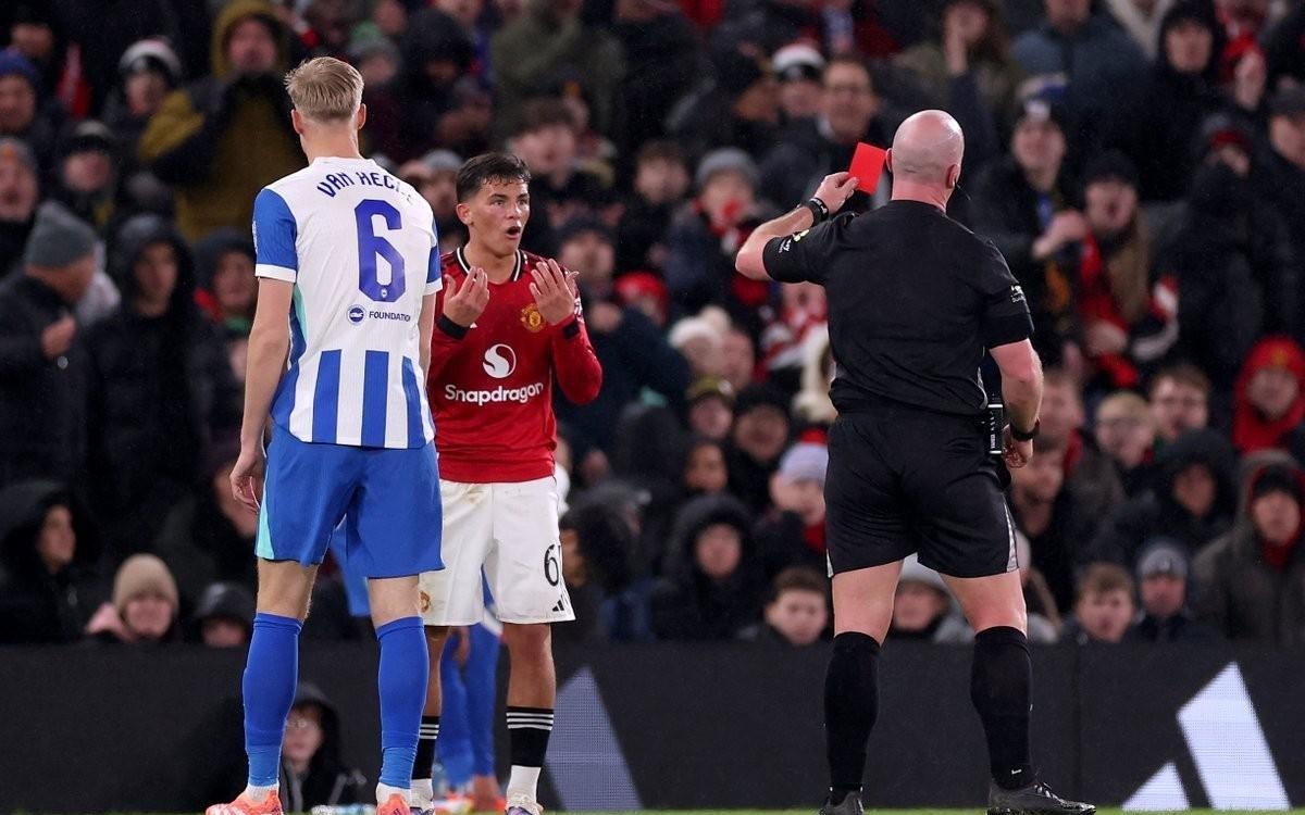 自卢克肖以来，莱西是首位被罚下的20岁以下曼联球员