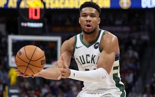 字母哥生涯单场30分10助攻场次排名NBA历史大前锋第一