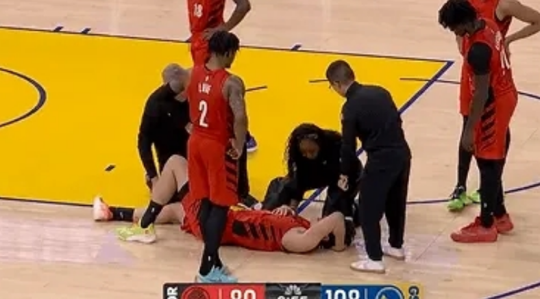 杨瀚森受伤惊魂：后脑勺被撞检查幸无大碍NBA生涯已中5记三分