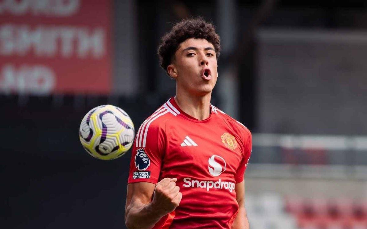 跟队：曼联19岁前锋惠特利将外租英甲布拉德福德城