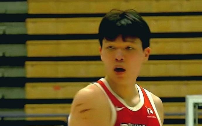 游刃有余，杨瀚森G联赛出场31分钟，12