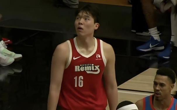 杨瀚森22分7板3助2帽，得分创新高！撕