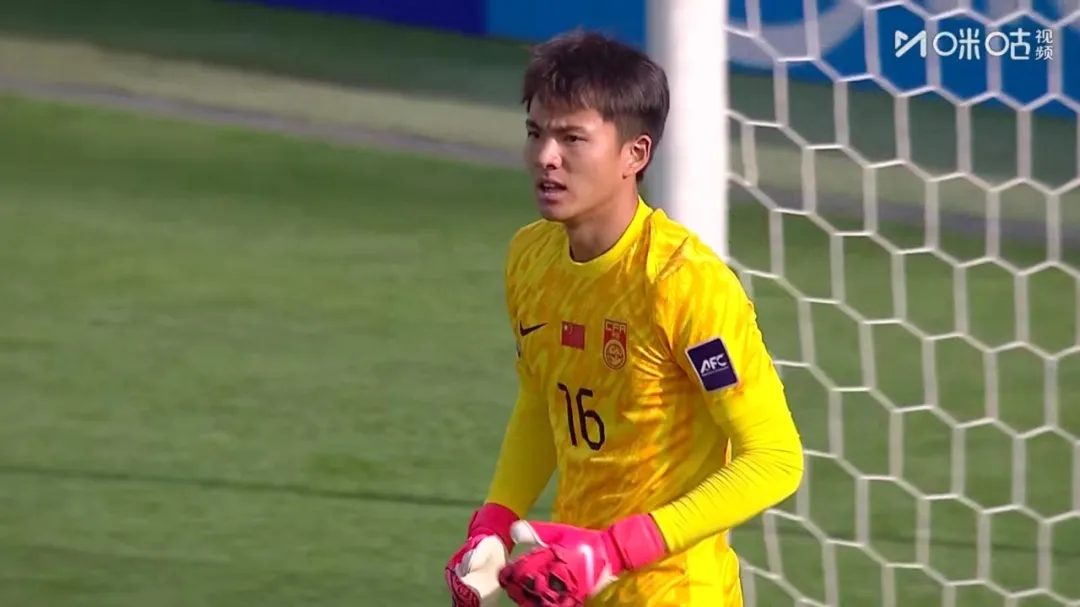 中超转会动态：申花被曝再次报价李昊，浙江队、三镇外援目标曝光