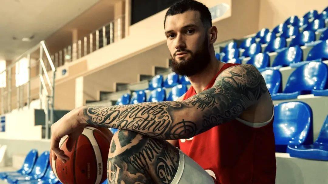 五项数据创新高，场均10+5+2，合同仅为2年526万，猛龙挖宝成功！