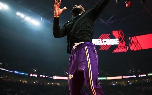 发挥全面效率不高，詹姆斯16中6取20分9板8助2帽，正负值16